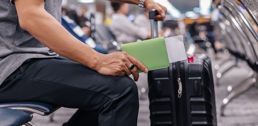 Lastsecond.ir-airline-baggage-fees-allowance-meraj1.jpg