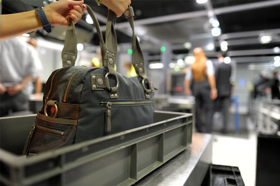 Lastsecond.ir-airline-baggage-fees-allowance-iran-airtour1.jpg
