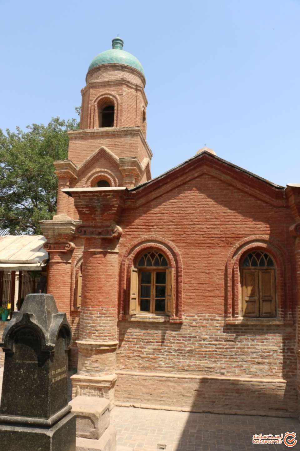 نمایی از کلیسای کانتور