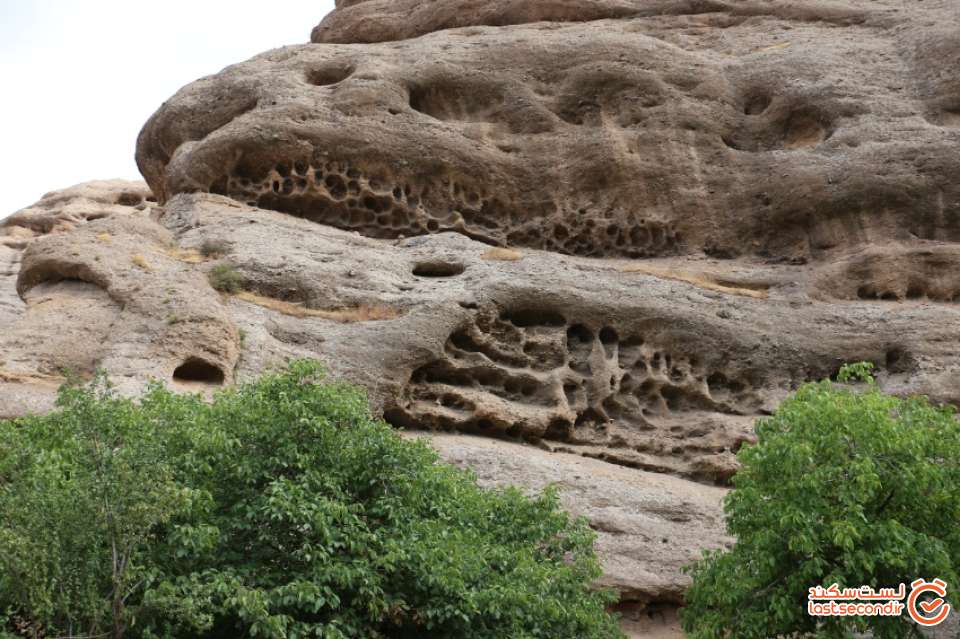 نمونه کوه ها و صخره های منطقه اندج