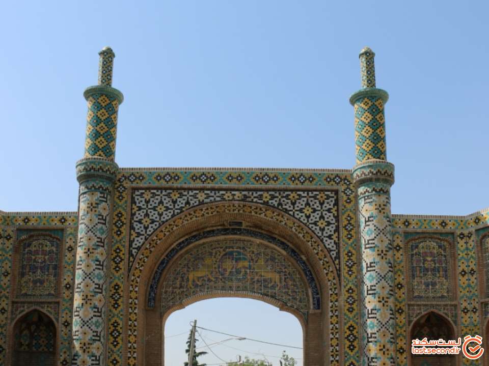 دروازه راه (درب) کوشک  