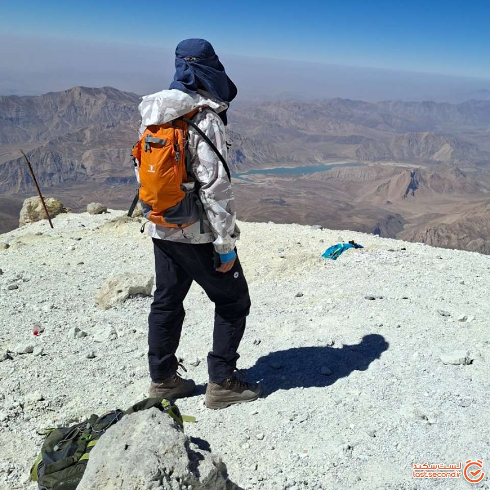 تصویر شماره 6(دریاچه تار دماوند از ارتفاع 5400)