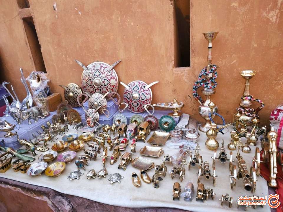 بساط سوغاتی فروشان