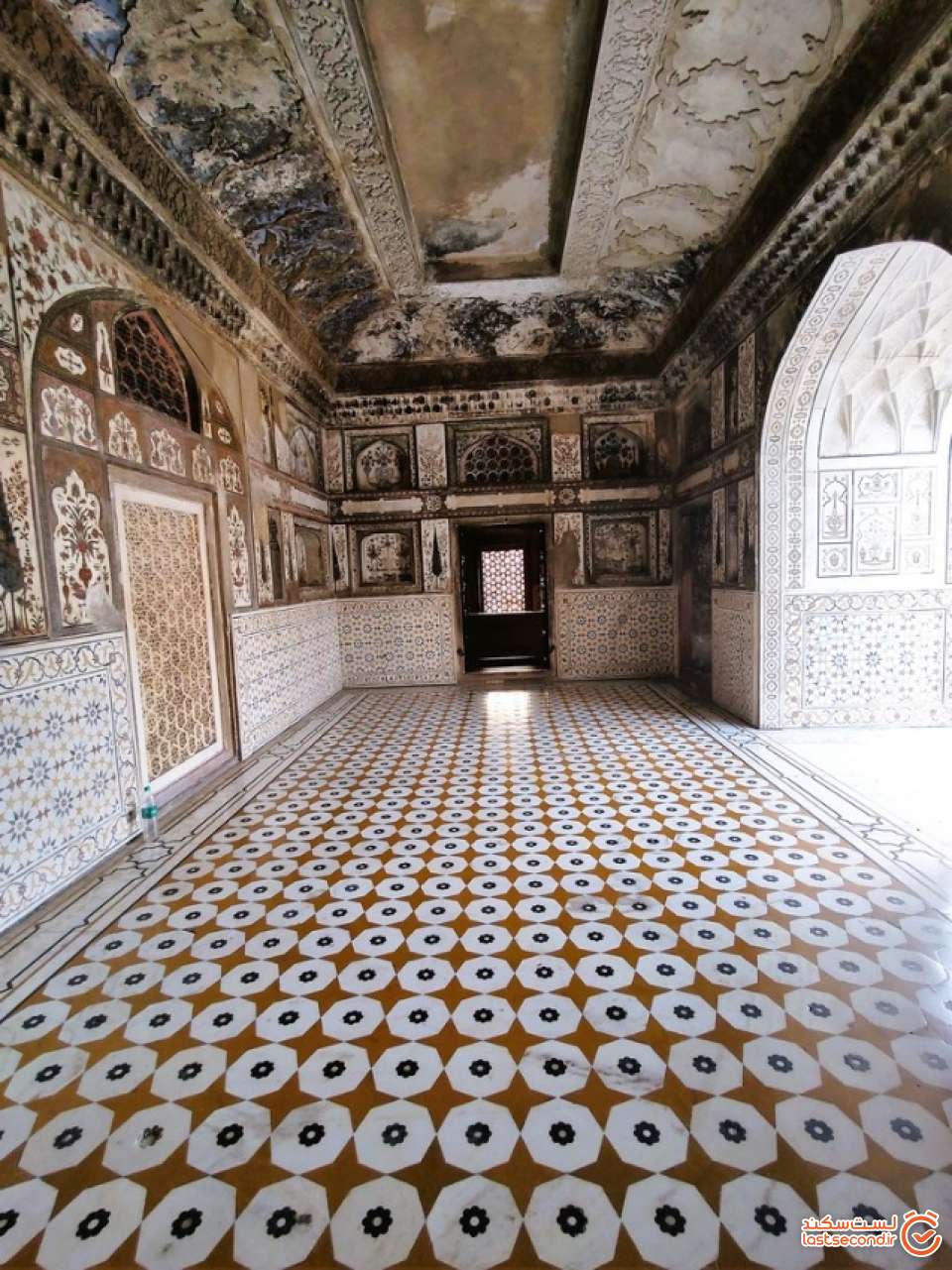 نمای داخلی بنا