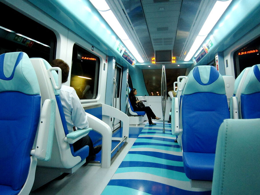 lastsecond.ir-transportation-in-dubai-metro-gold-class.jpg