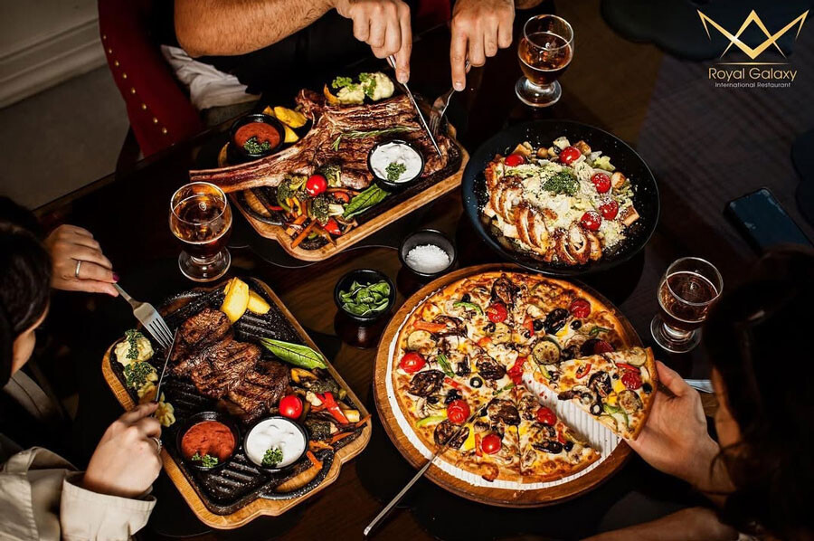 lastsecond.ir-tehran-best-restaurants-royal-plaza-food.jpg