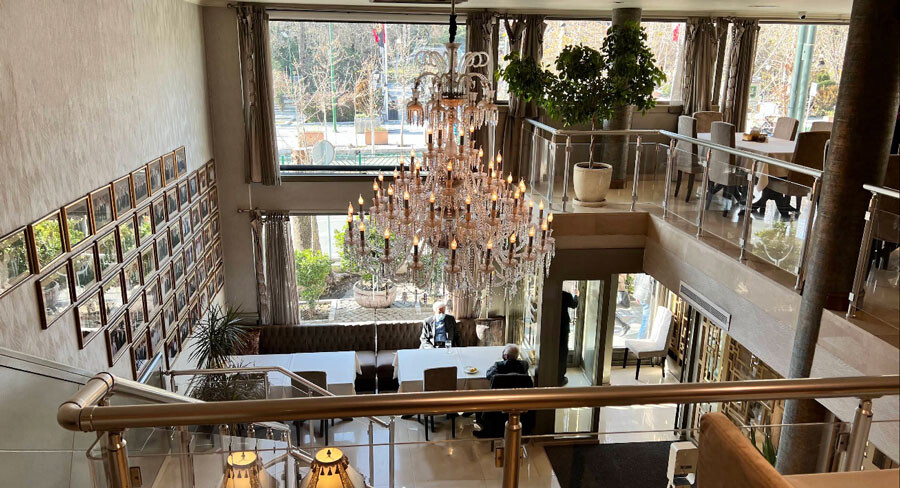 lastsecond.ir-tehran-best-restaurants-yas-restaurant-indoor.jpg