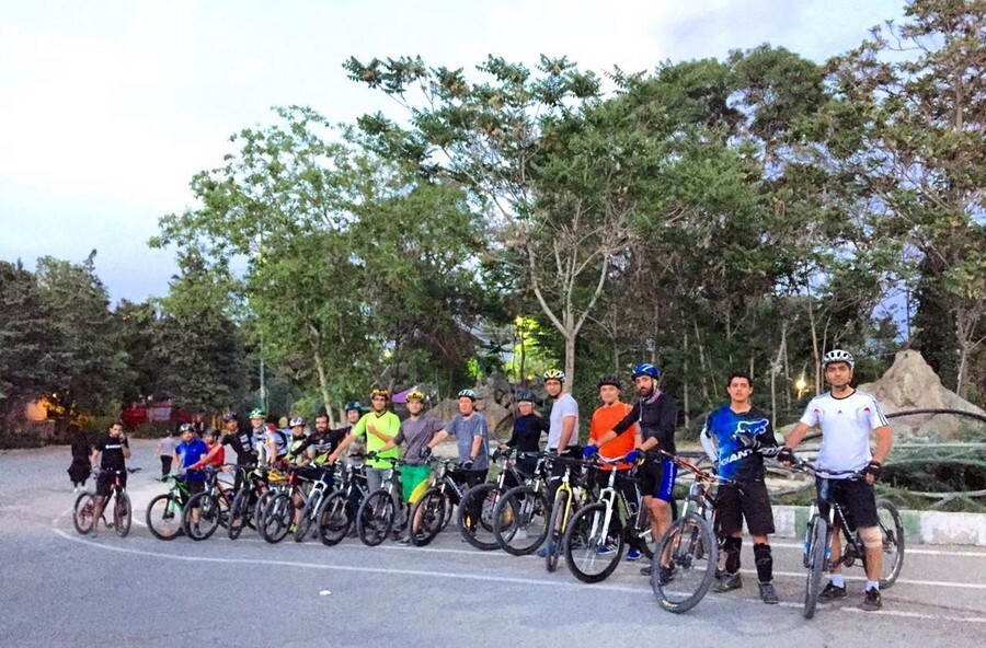 Pardisan Park cycling track.jpg