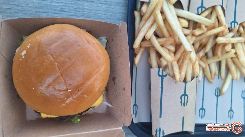 عکس غذای داخل پارک آبی آتلانتیس