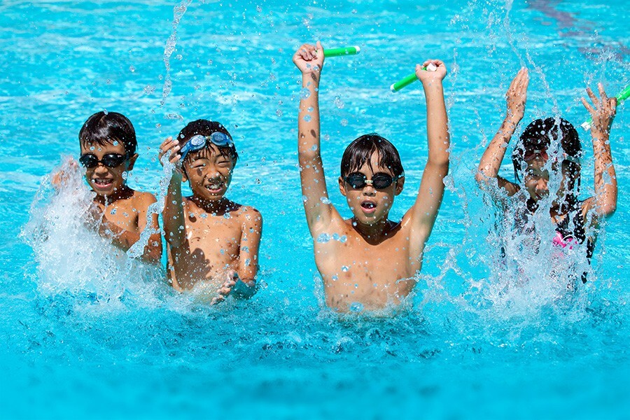 Swimming pool in Japan.jpg