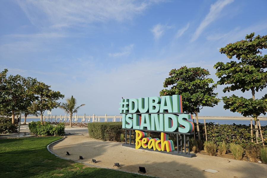 lastsecond.ir-sightseeings-near-dubai-islands-beach.jpg