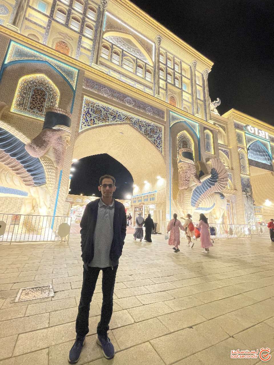 دروازه غرفه ایران در دهکده جهانی