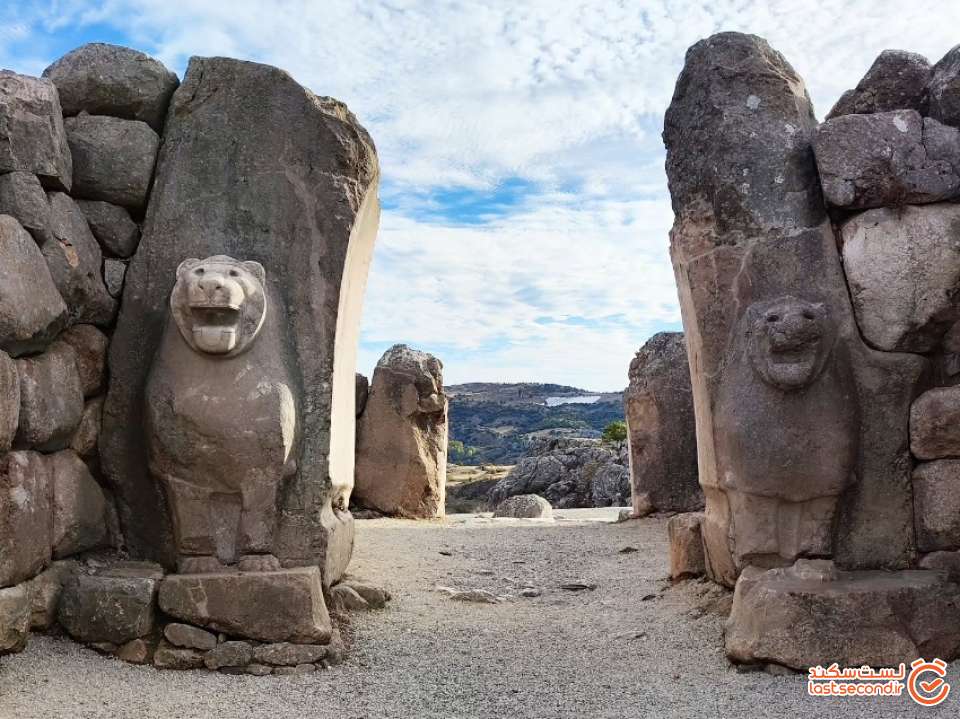 دروازه شیر سنگی در شهر هاتوشا متعلق به تمدن هیتی ها