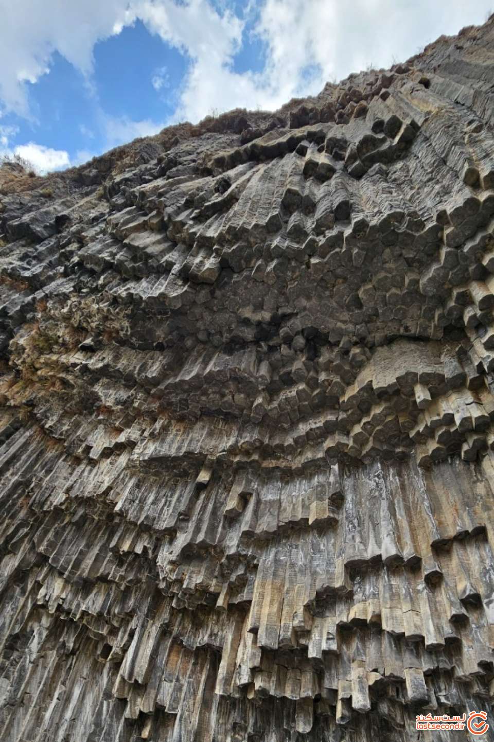 سمفونی سنگ ها