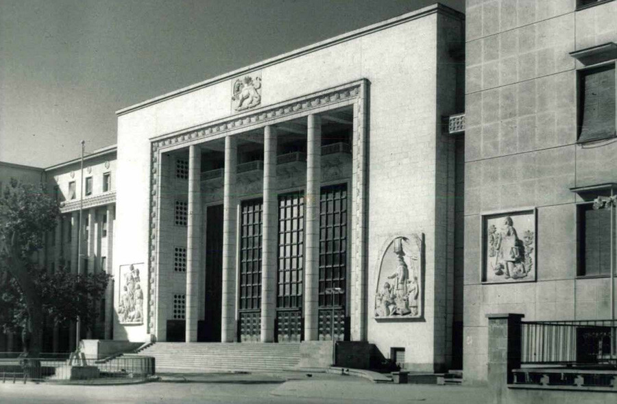 lastsecond.ir-tehran-palaces-judicial-palace.jpg