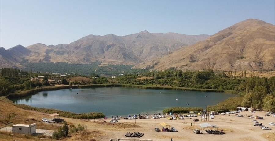 lastsecond.ir-ovan-lake1.jpg