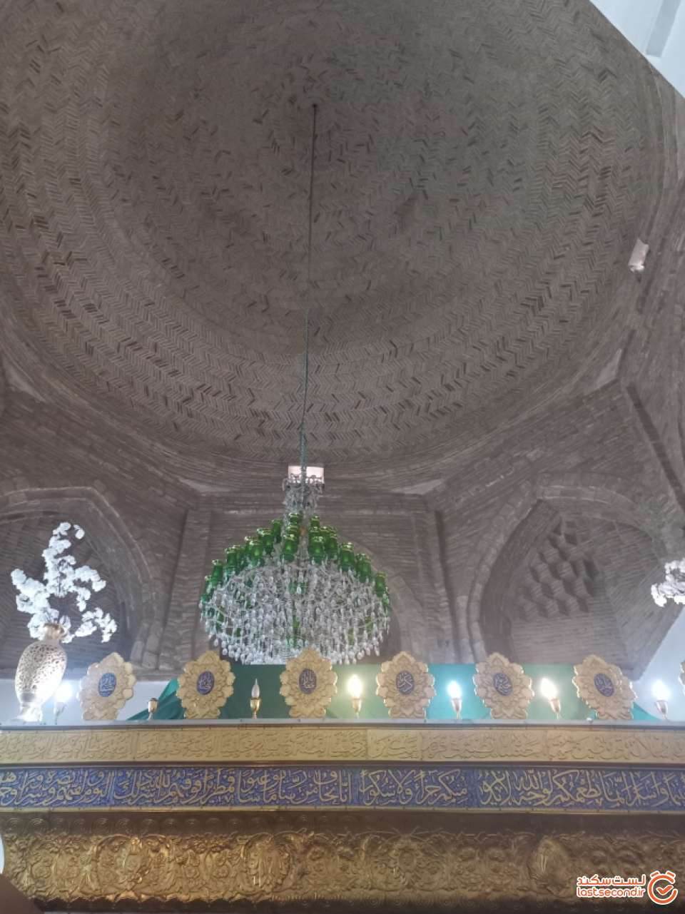 گنبد قدیمی و زیبای امامزاده جعفر