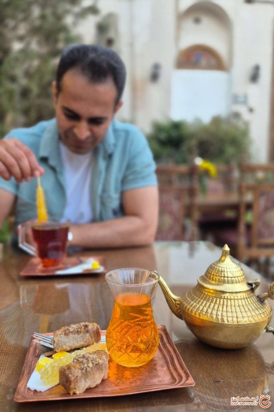 تصویر 125: دمنوش عطر شرق