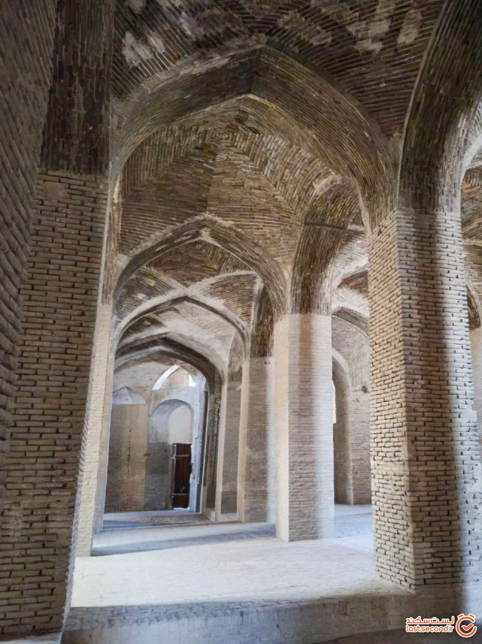 تصویر 58: چهل ستون&zwnj;های مسجد عتیق