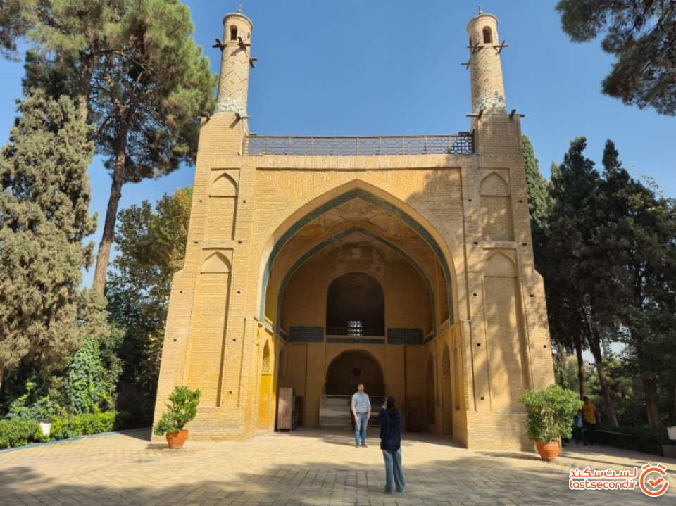 تصویر 75: منار جنبان اصفهان