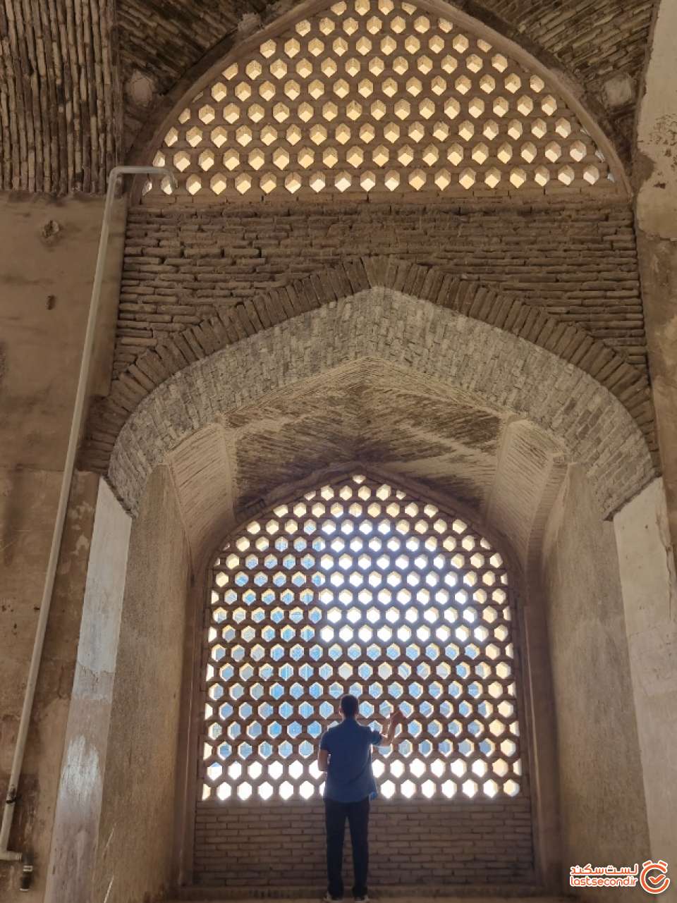 تصویر 56: سادگی و زیبایی معماری مسجد عتیق