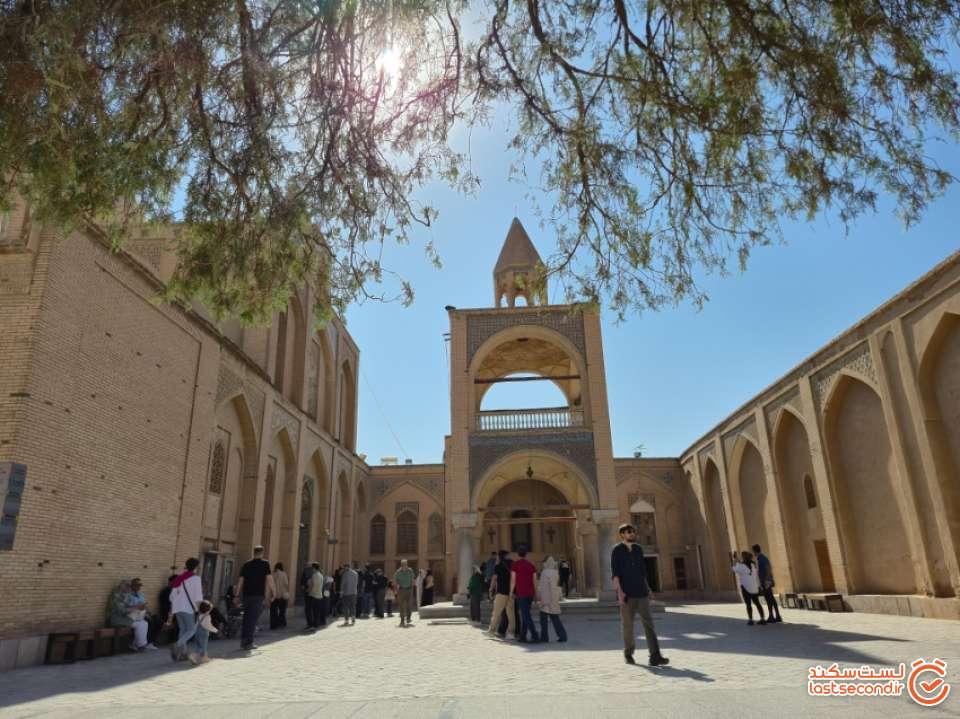 تصویر 95: نمای کلی از برج ناقوس