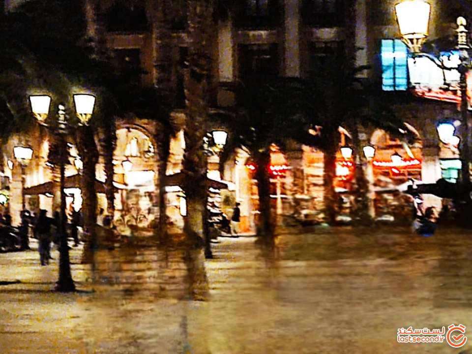 عکس &nbsp;33 &nbsp;نمای میدان سلطنتی در شب