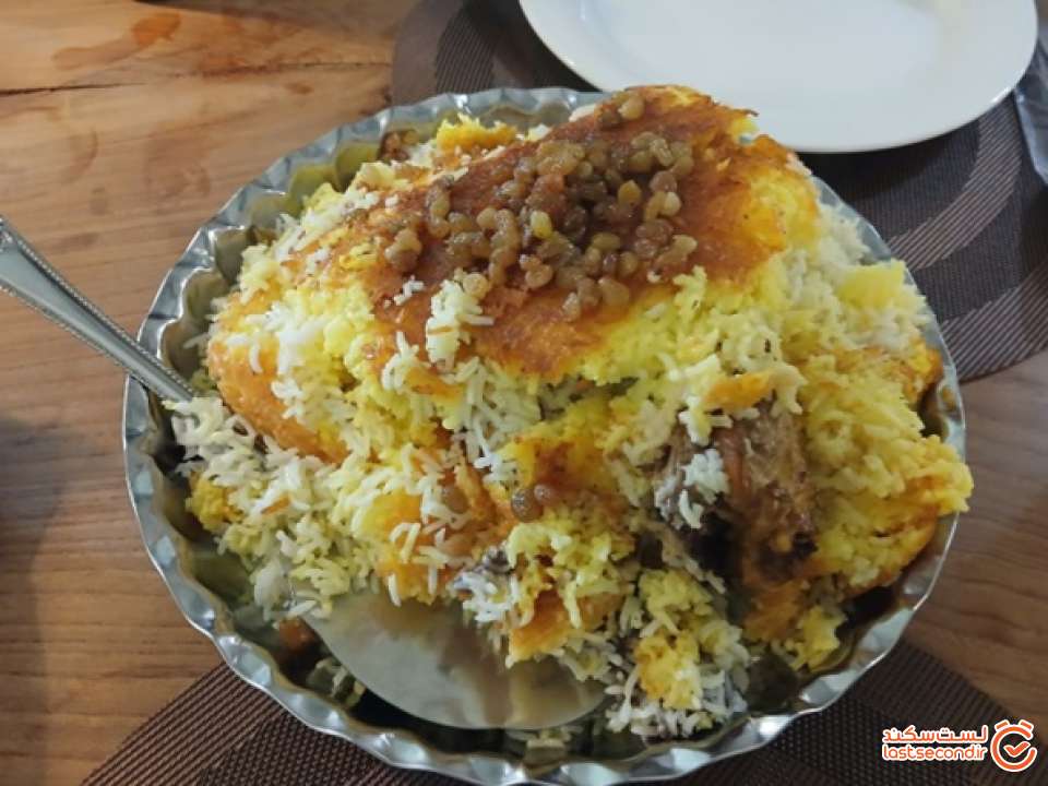 باسترما با مرغ محلی سفارش ناهار