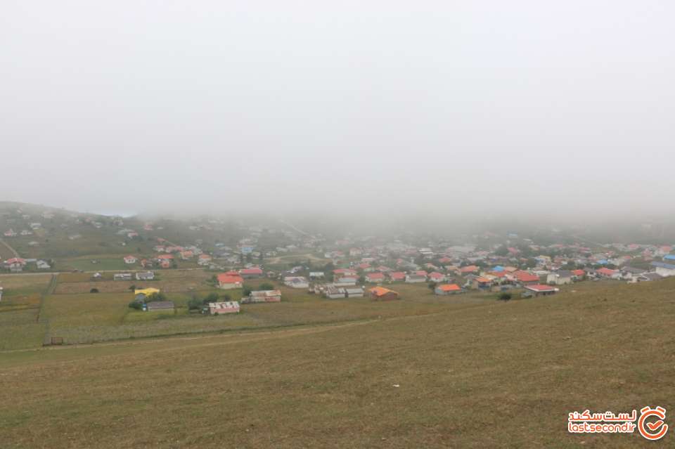 چشم اندازی از روستای سوباتان از ارتفاع بالا