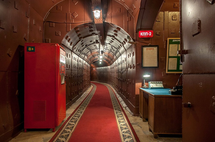 lastecond.ir-russia_2-bunker-42.jpg