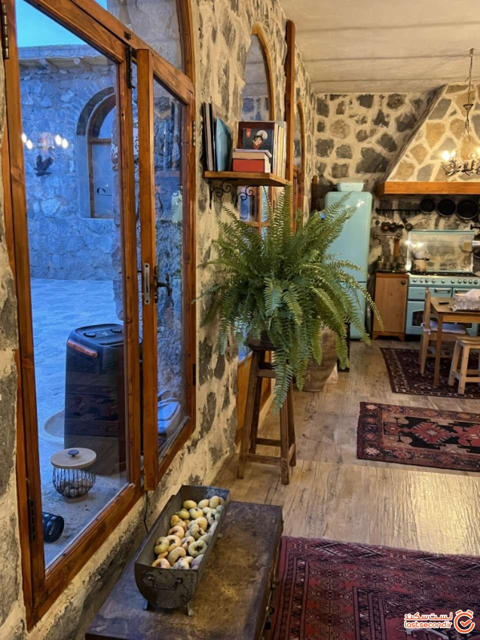 آشپزخانه روستایی از این زاویه