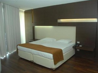 92711414.jpg