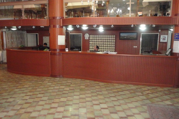 img1.jpg