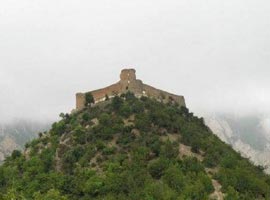 کنگلو،قلعه‌ای در حصار قله‌ها 
