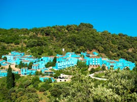 روستای آبی رنگ اسمورف ها در اسپانیا ‏‏