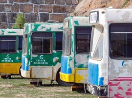 اتوبوس های قدیمی با امکاناتی مدرن برای اقامت