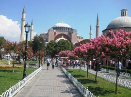 سفرنامه استانبول: شهری مابین دو قاره با بناهای محتشم تاریخی (بخش 1)