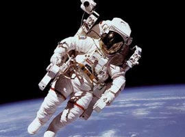 سفر به فضا، چقدر هزینه دارد؟