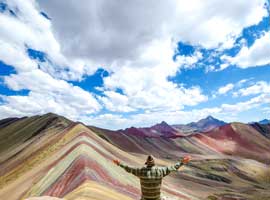 کوههای رنگین کمان ، پدیده ای رنگارنگ و دیدنی در پرو
