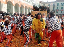 ﻿تصاویری از جشنواره پرتقال در ایتالیا