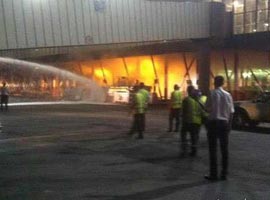 آتش سوزی خودرو در فرودگاه مهرآباد