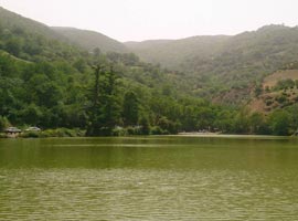 معرفی دریاچه طبیعی و زیبای شورمست در سواد کوه