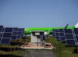 فرودگاهی در آفریقای جنوبی که با انرژی خورشیدی کار می کند