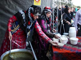 تصاویری از دهمین جشنواه ملی آش ایرانی در زنجان