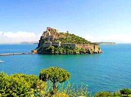 ده جزیره زیبا و دیدنی در ایتالیا
