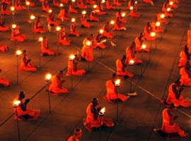تصاویر دیدنی از جشن مذهبی در تایلند