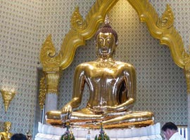 مجسمه های بودای طلایی در معبد ترایمیت بانکوک