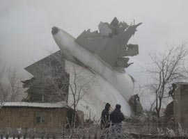 تصاویری از سقوط هواپیمای ترکیه ای روی خانه های مردم قرقیزستان