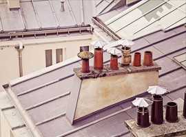 کلاهک های بی شمار دودکش در پشت بام های پاریس!