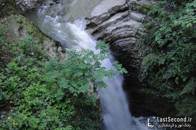 آبشار ویسادار آبویار - روستای پره سر